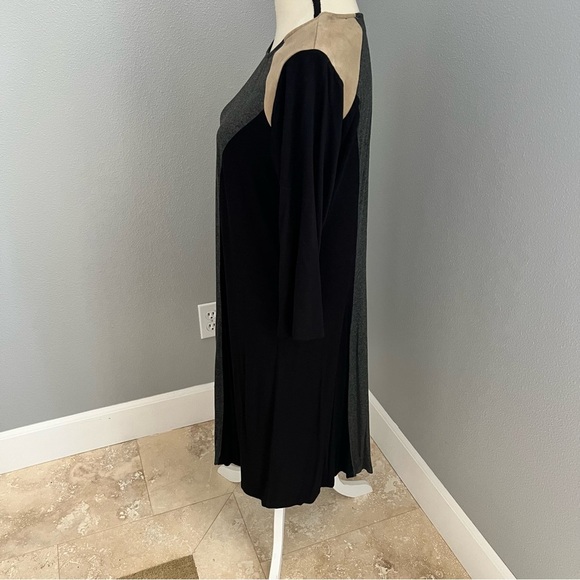 Karen Kane Gray Sheath Dress with Raglan Sleeves - Picture 4 of 11